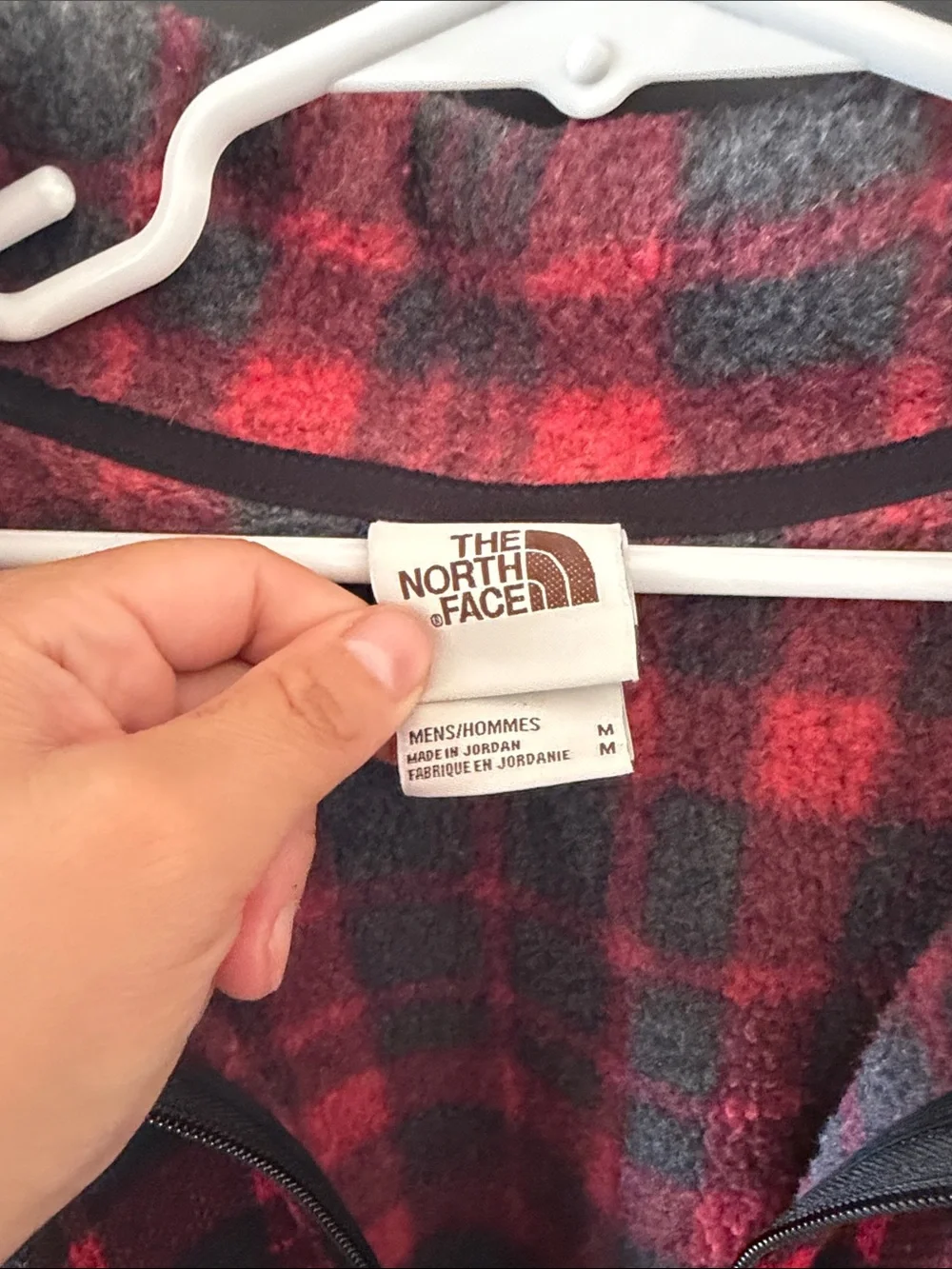 The North Face Red & Black Plaid Mens medium Fleece Zip Pullover